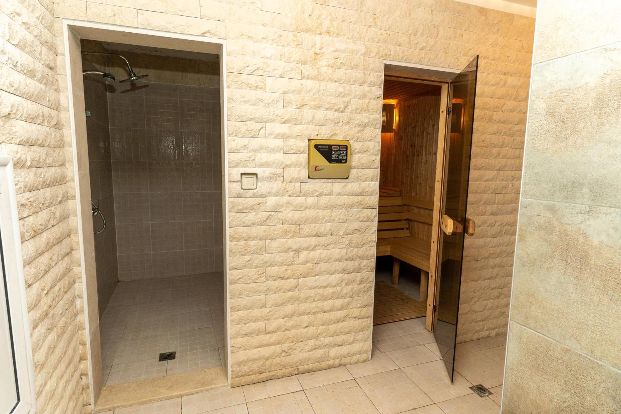 Hotel Demetra Berkovica Esterno foto
